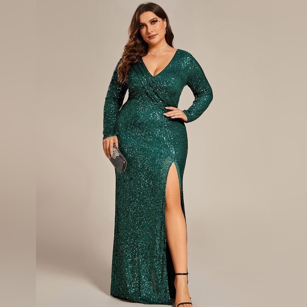 🆕 Plus Size Dazzling Sequin V-Neck Long Sleeves Bodycon High Slit Evening Dress